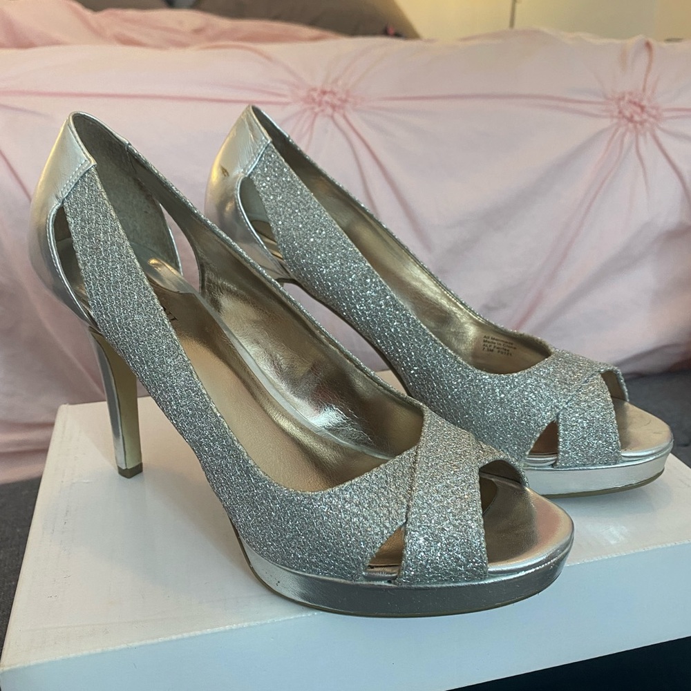 Silver sparkle open toed heels